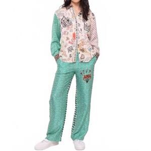NEW ME369 isabel long sleeve button down shirt in graffiti
